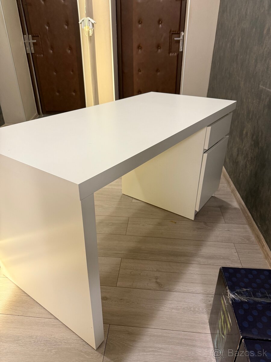 Biely Kancelarsky stôl Ikea
