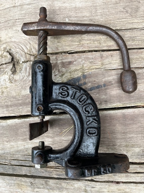 predam pákovy a vretenový lis