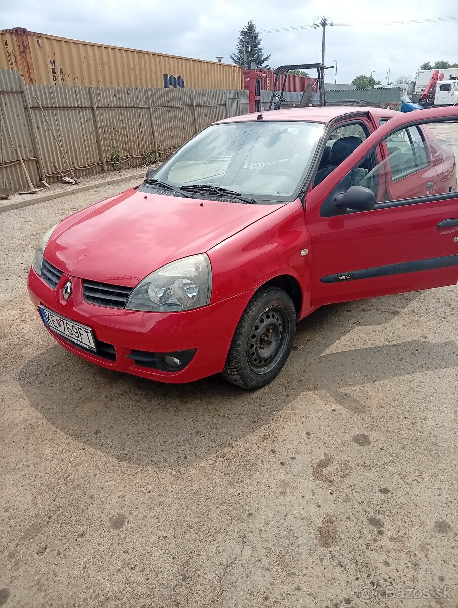 Predam zachovaly Renault Thalia