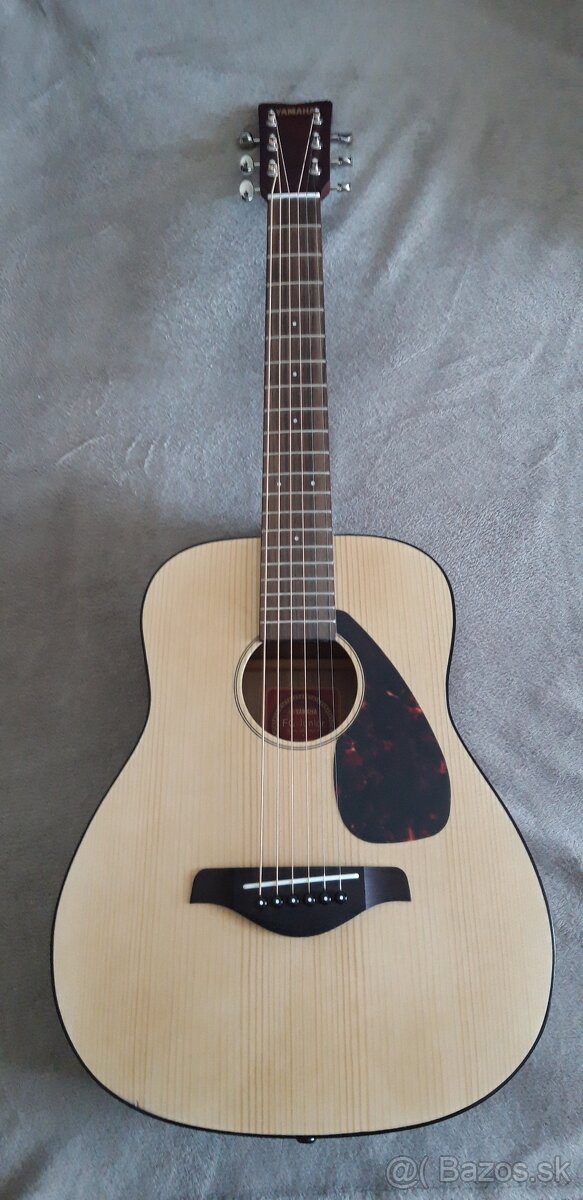 Akusticka gitara Yamaha JR2 3/4
