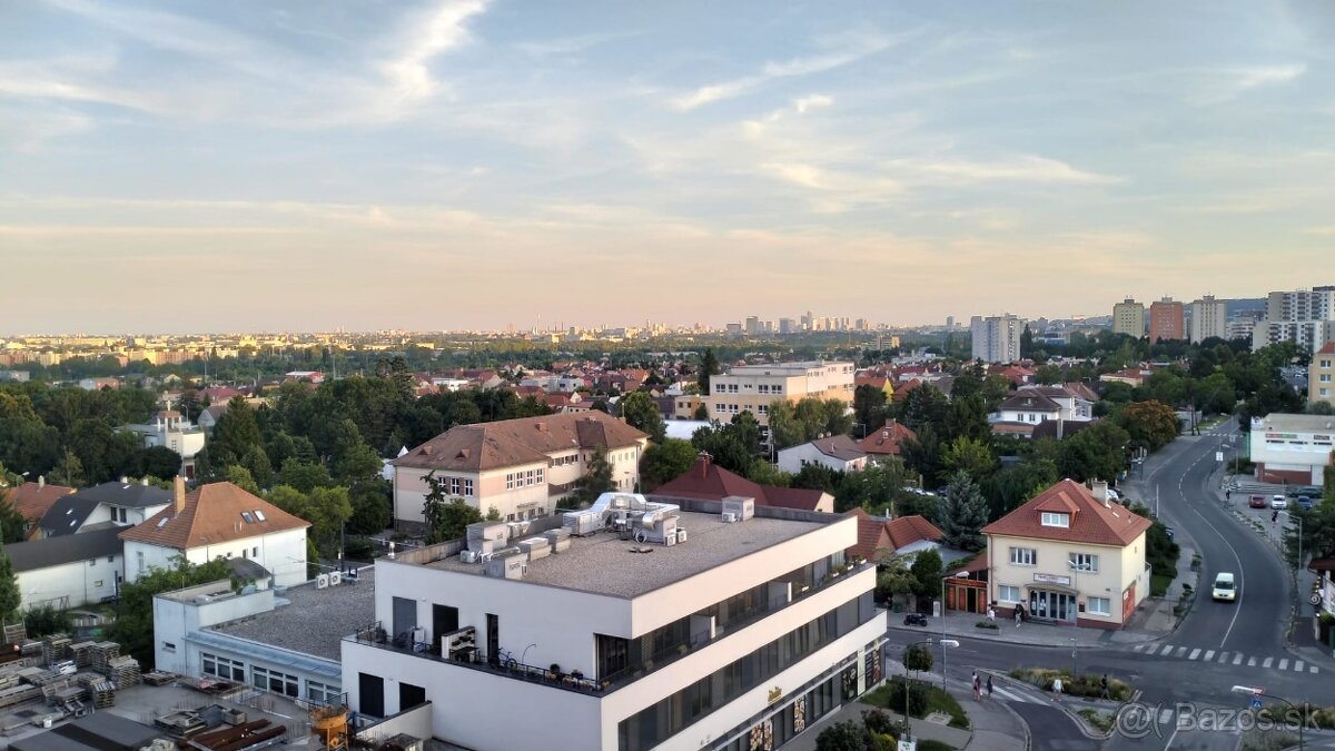 3 izbový byt Rača + garážové státie
