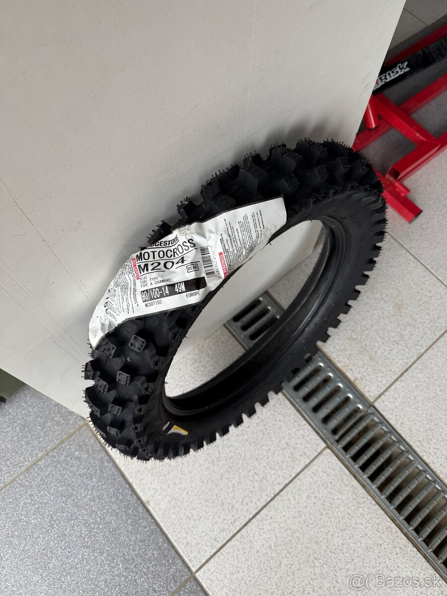 Pneu motocross brigestone
