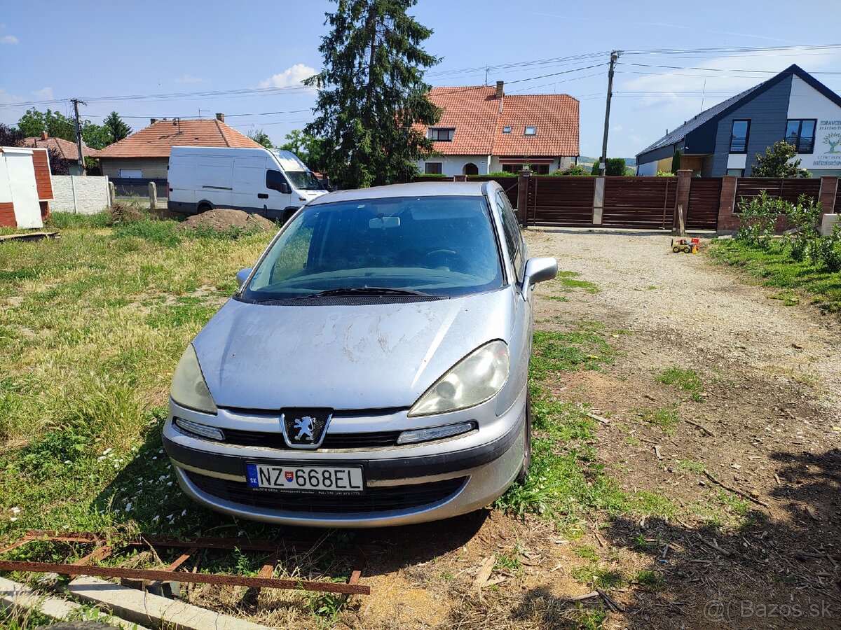 Peugeot 807