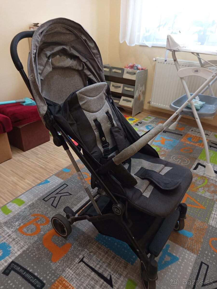 Kinderkraft Indy - Športový kočík