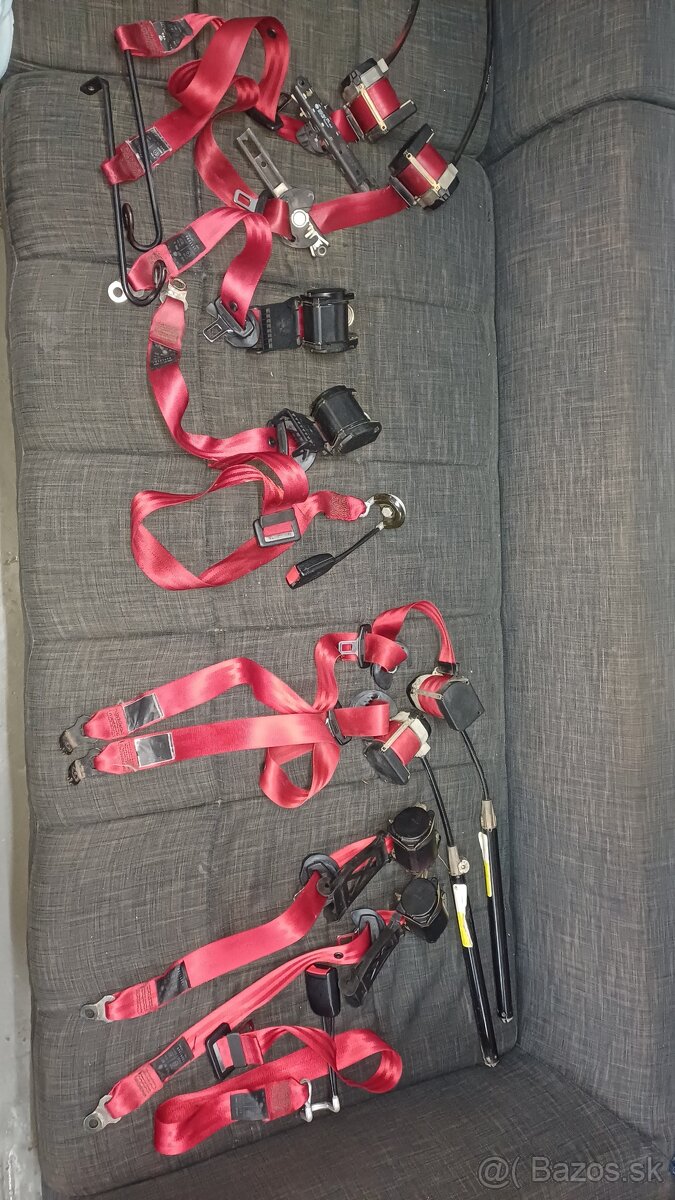 Predám cervene Pasy golf mk3