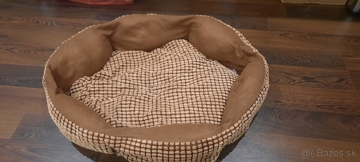 Pelech pre psa - hnedý