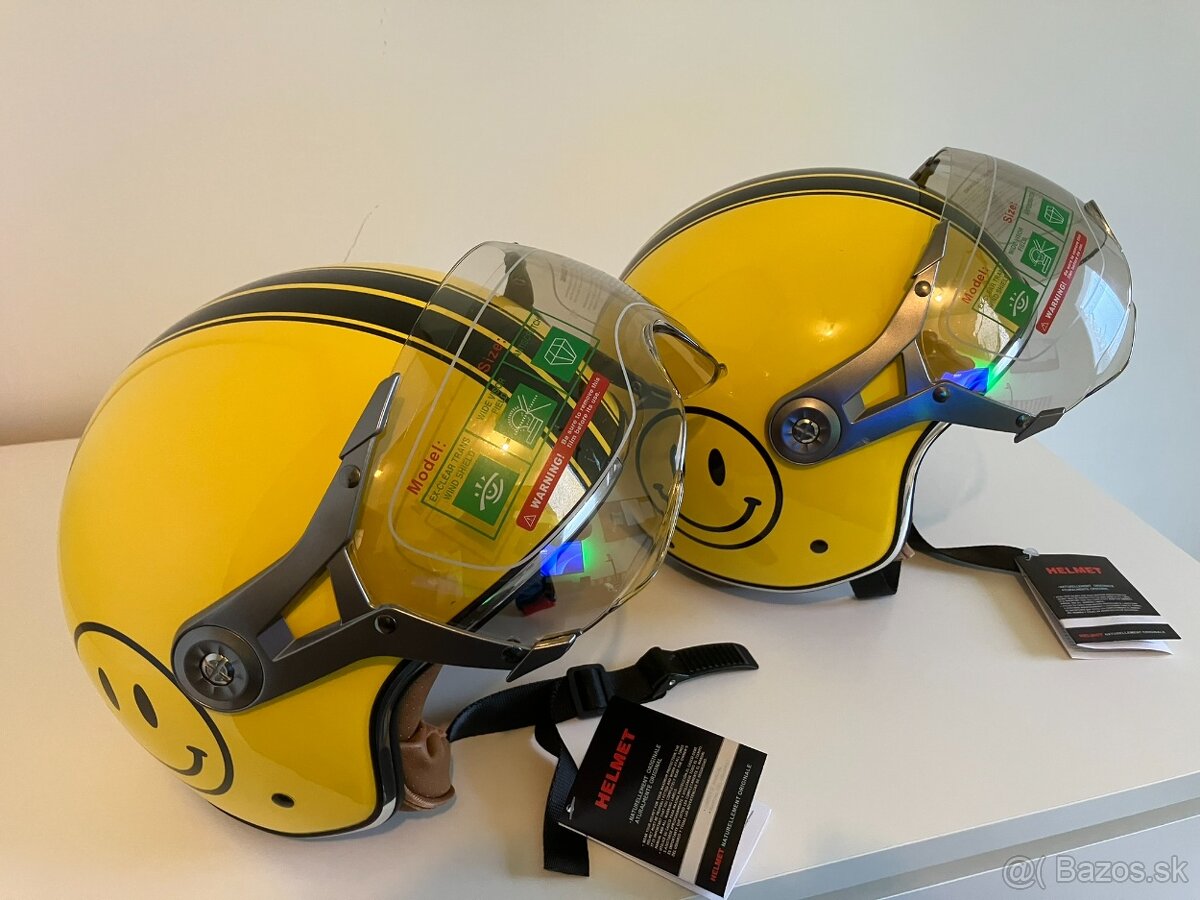 2 PRILBY NA SKÚTRA - NOVÉ