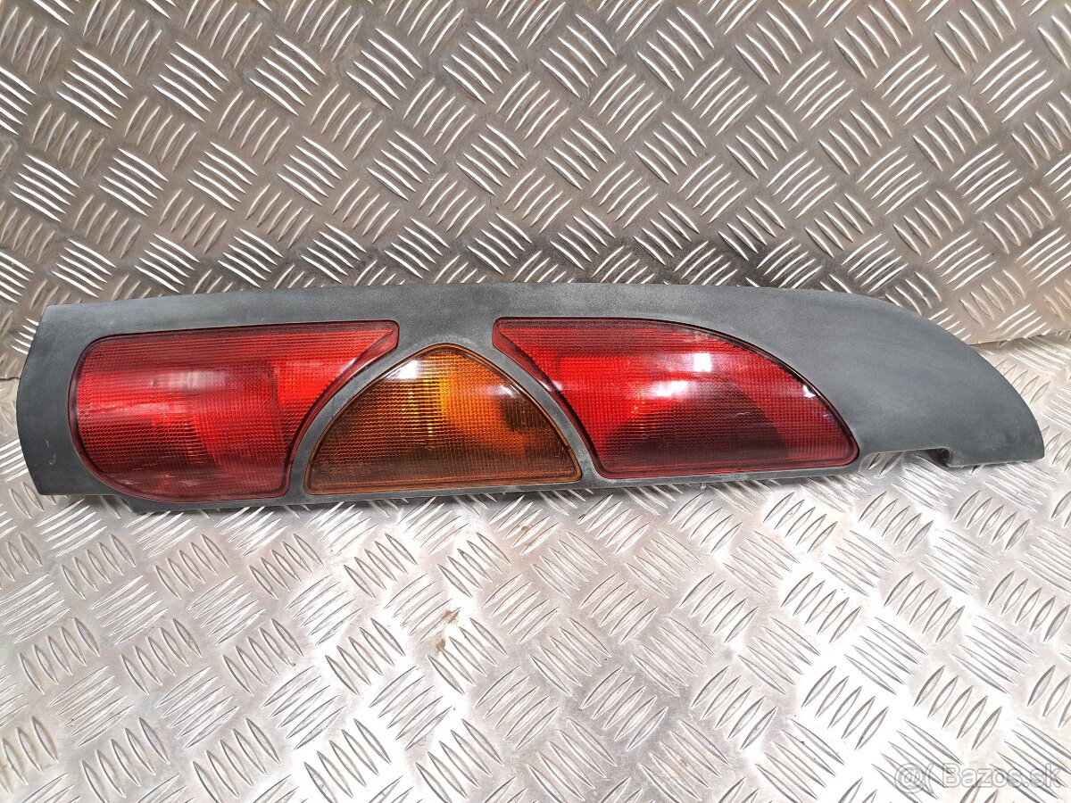 ZADNÉ SVETLO - RENAULT KANGOO