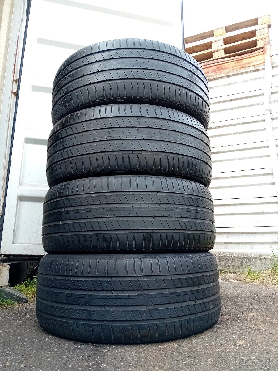 275/50R20 Michelin Lattitude 2021
