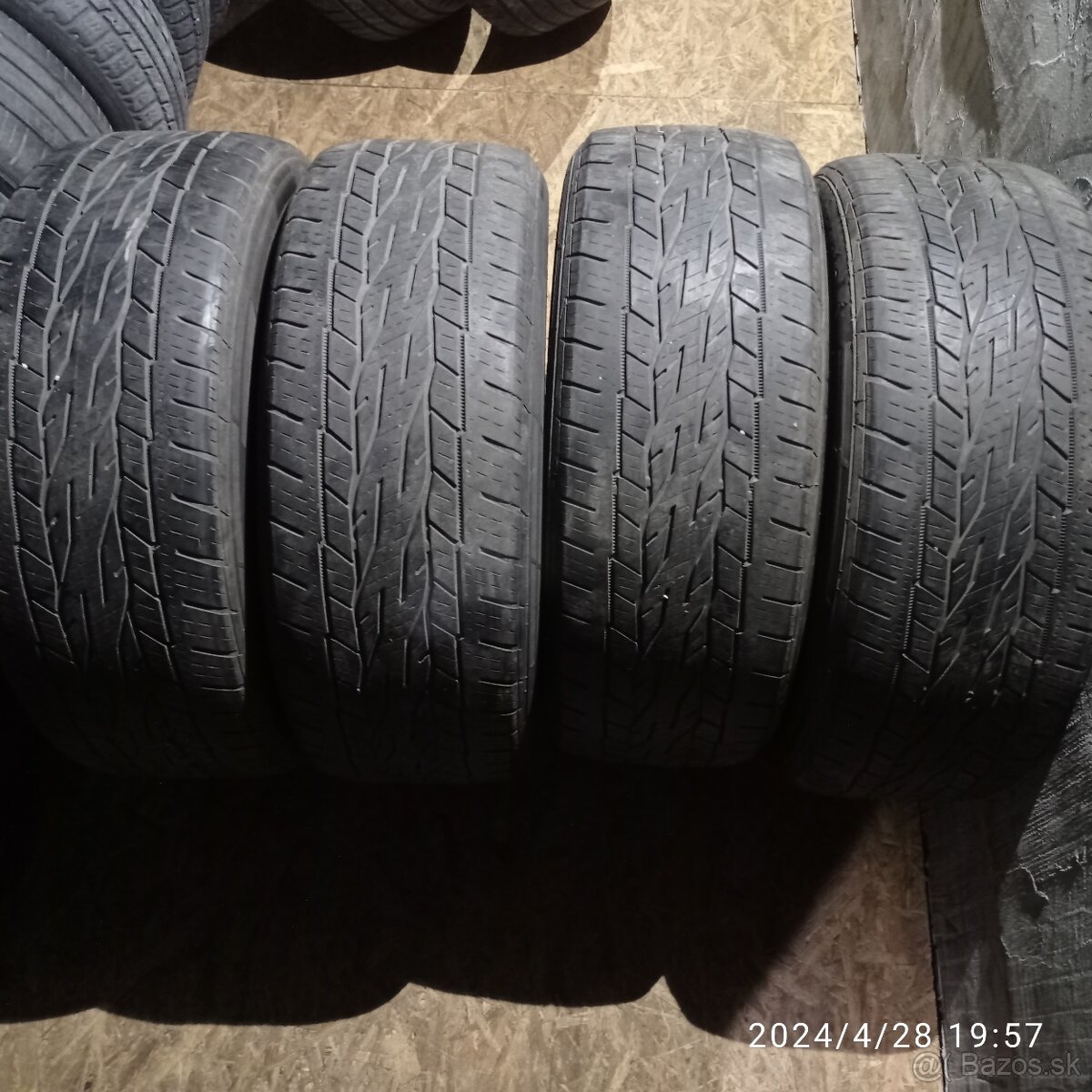 Celoročné pneumatiky Continental 225/55R18 98V