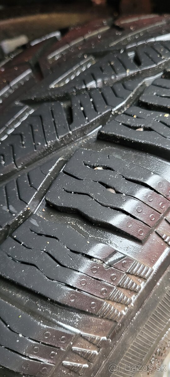 Predám zimné + letné pneumatiky 265/60 R18