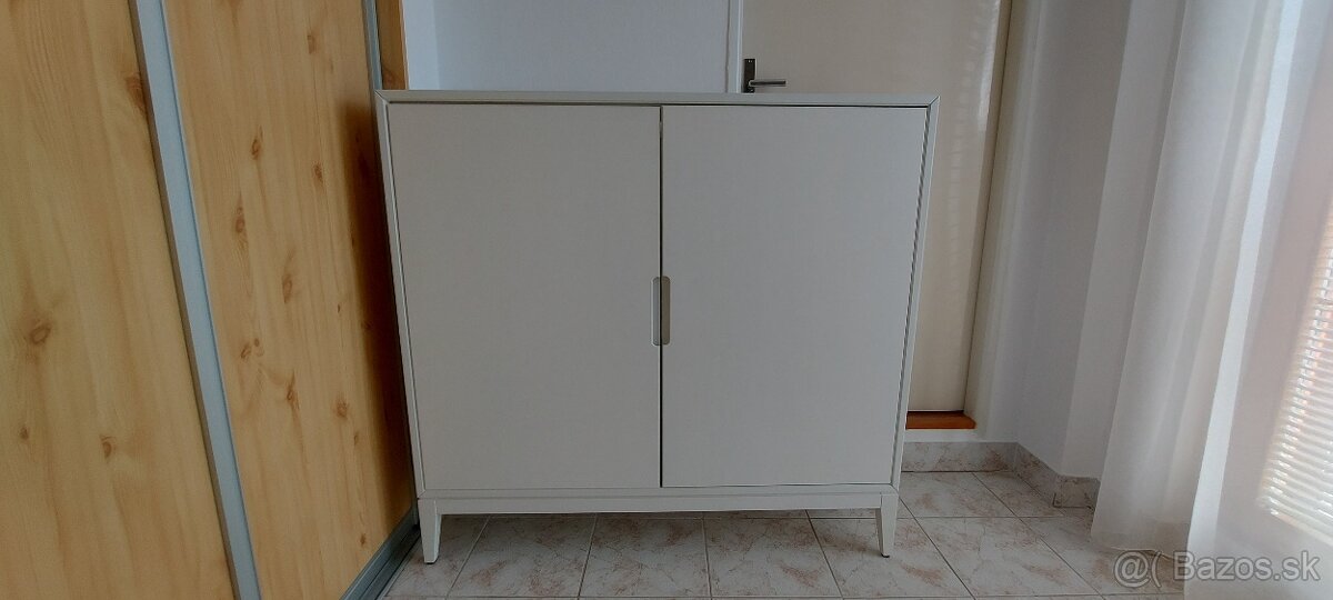 IKEA biela skrinka REGISSÖR