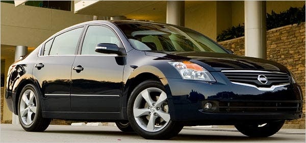 Predám diely na Nissan Altima