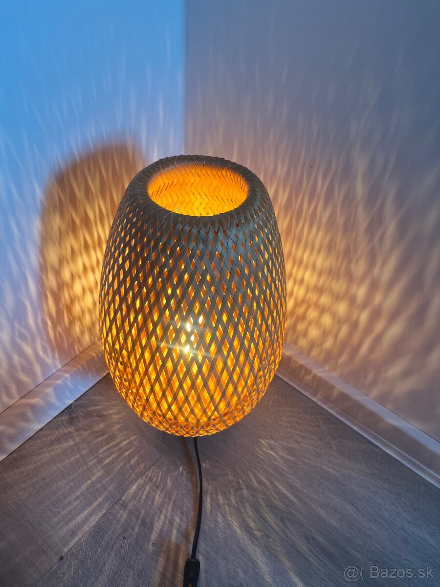 IKEA BOJA Stolná lampa poniklovaný bambus ratan