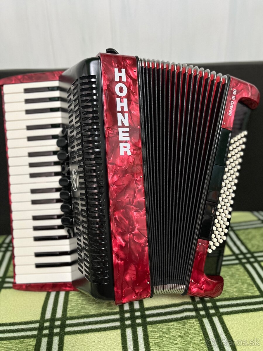 Hohner Bravo 3 80 bass top stav