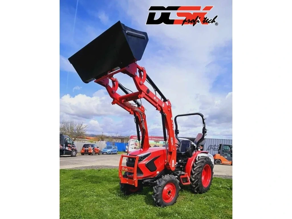 Traktor  s čelným nakladačom