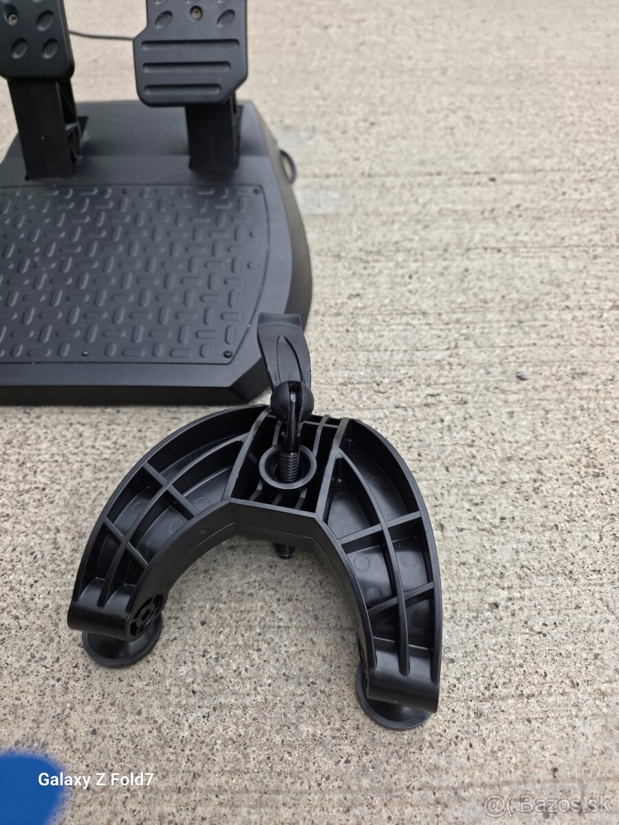 Volant Thrustmaster T150 Force Feedback
