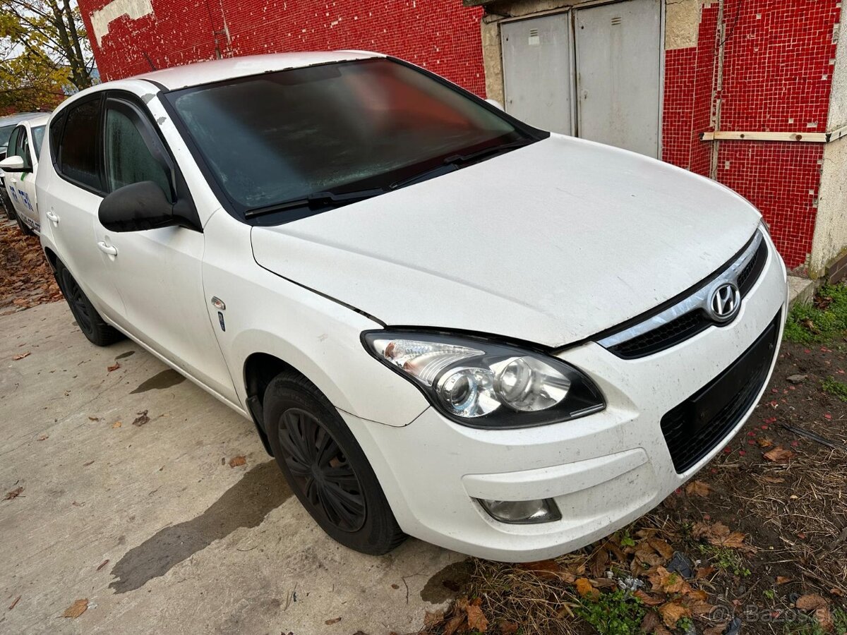 Rozpredám na diely Hyundai i30 I HB 1.4 G4FA
