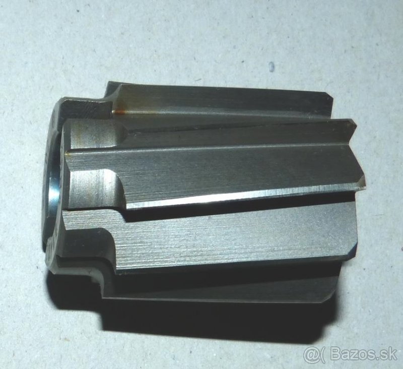 VÝSTRUŽNÍKY STROJNÍ NÁSTRČNÝ 40 H8 HSS ČR (NOVÝ)