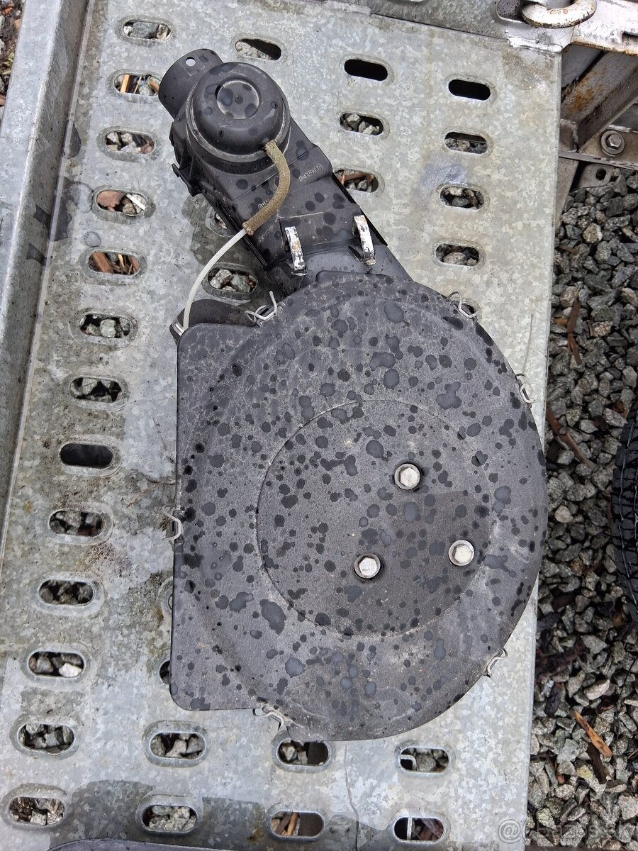 Predam obal vzduchovej filtra na škoda Felícia 1.3 monotroni