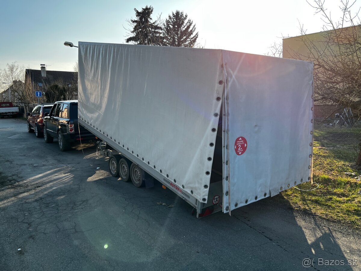 Konstrukce s plachtou na prives Agados Adam