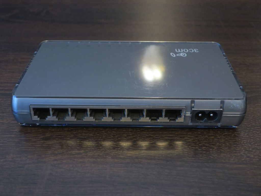 3COM switch 8 port