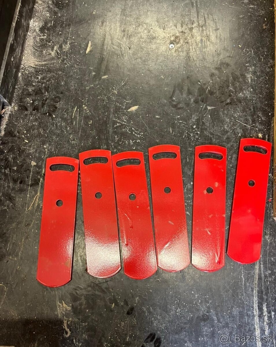 Predam zaklapace strierace na pluh