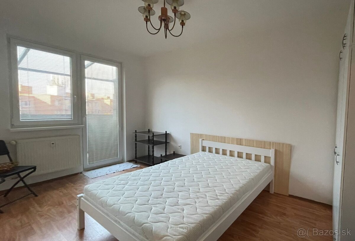NA PRENÁJOM: 1 izbový byt s balkónom Na hlinách