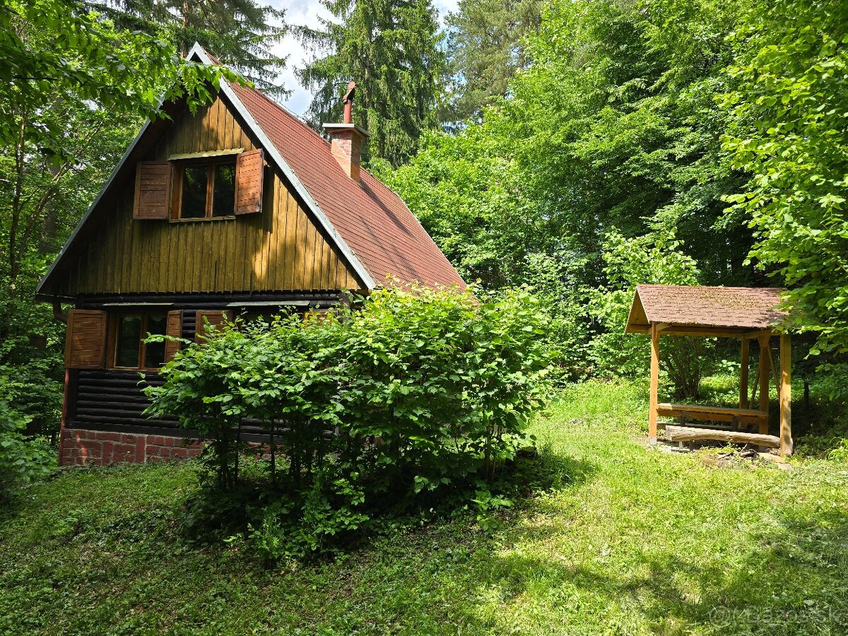 Rekreačná chata v tichej lokalite nad Varínom – Pod Jedľovin