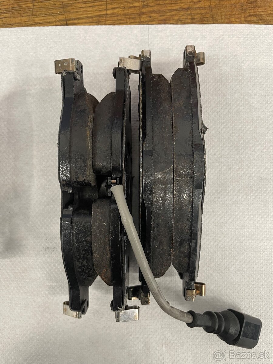 Predné brzdové platničky 5Q0615115AP