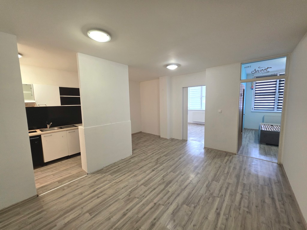 Prenajmeme 3+kk byt, Žilina - Bytčická ul., 65 m², R2 SK.