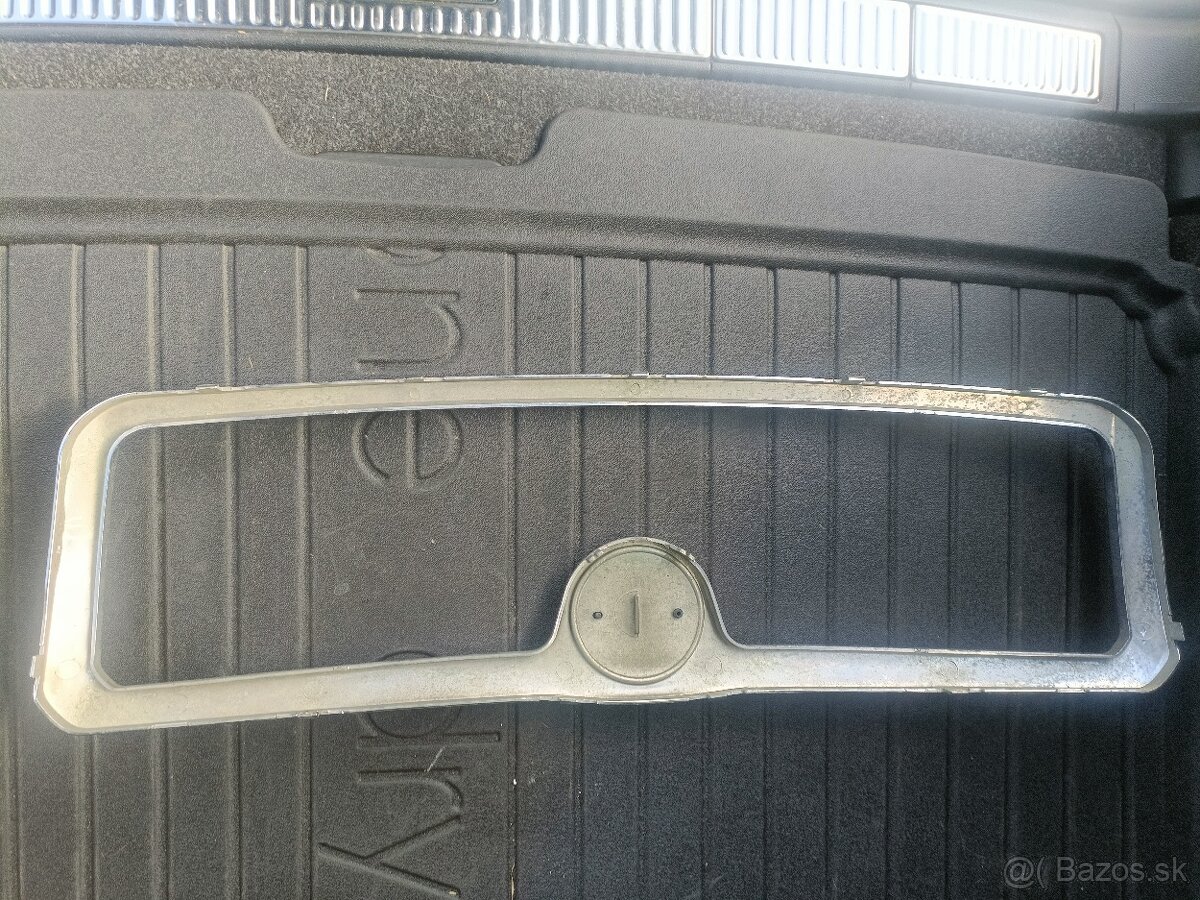 Predná maska chladiča škoda Octavia 2