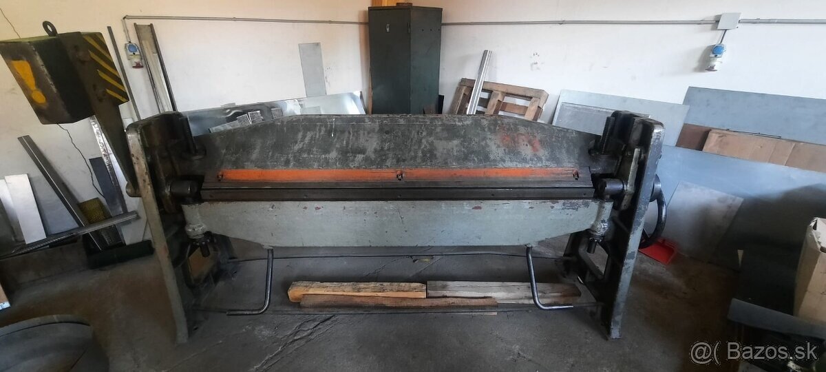 Ruční ohýbačka plechů PIESOK XK - 2000/2A