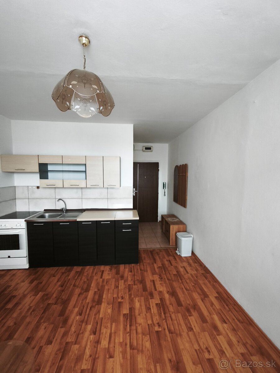 Na predaj ,prenájom Garsónky Veľké Kapušany