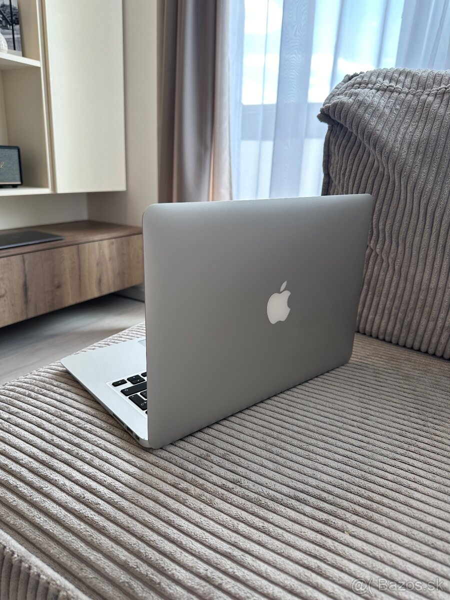 Predám MacBook Air 2017