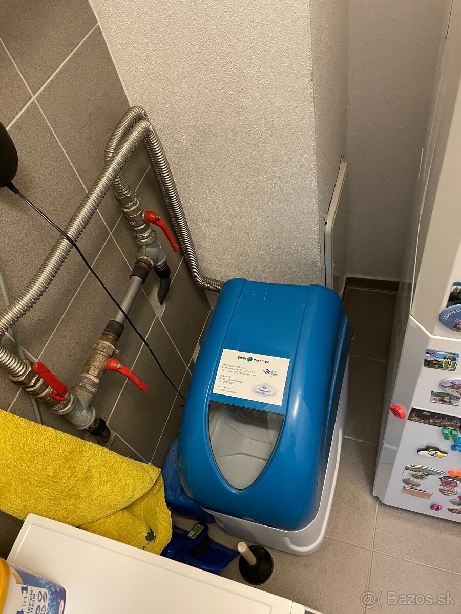 Zmäkčovač vody EREK08