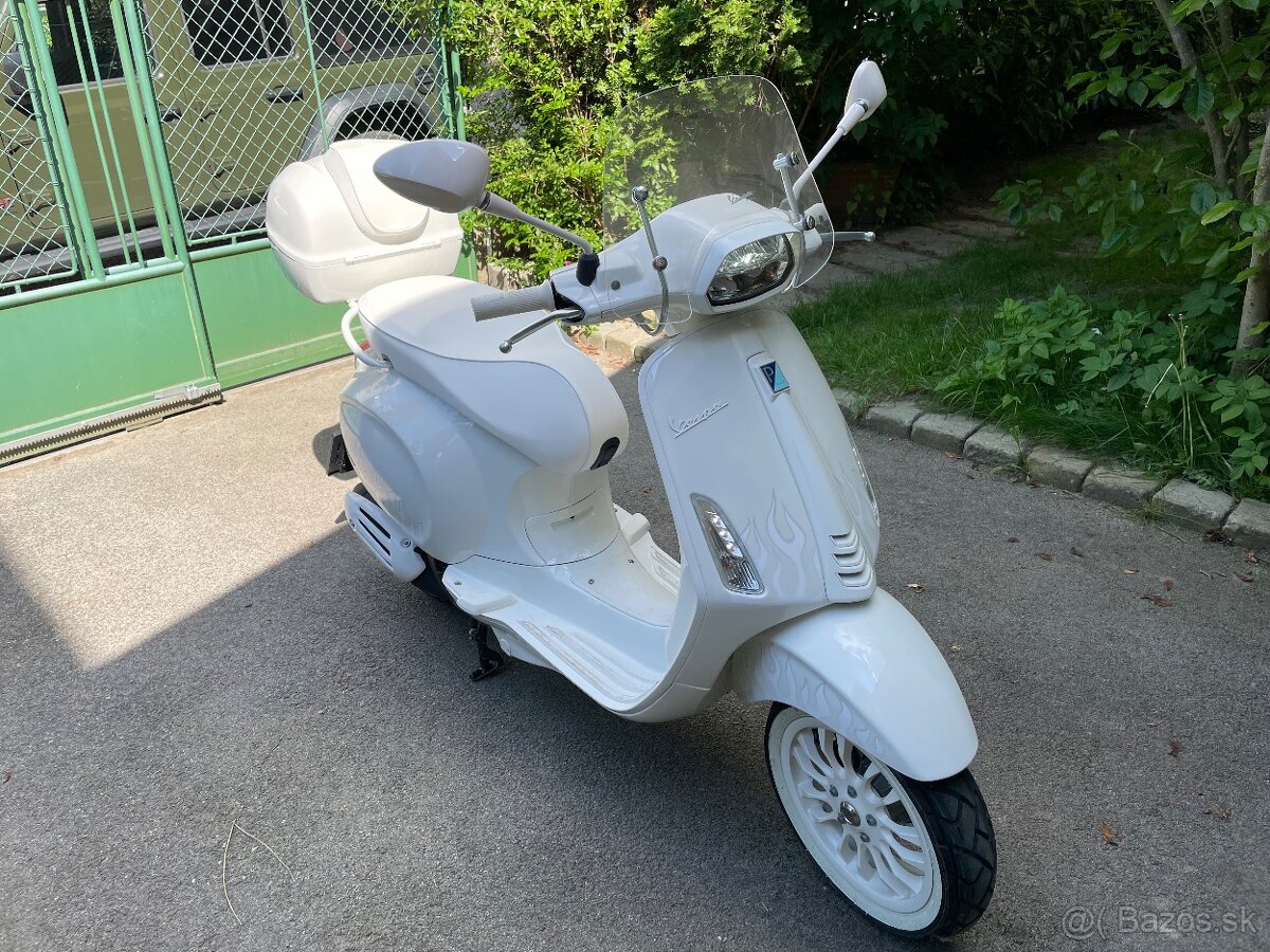 Vespa 125 sprint