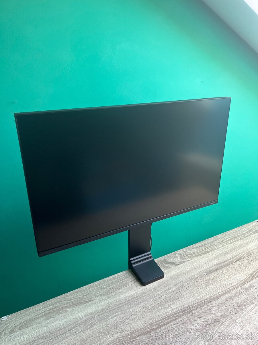 Samsung 4K monitor