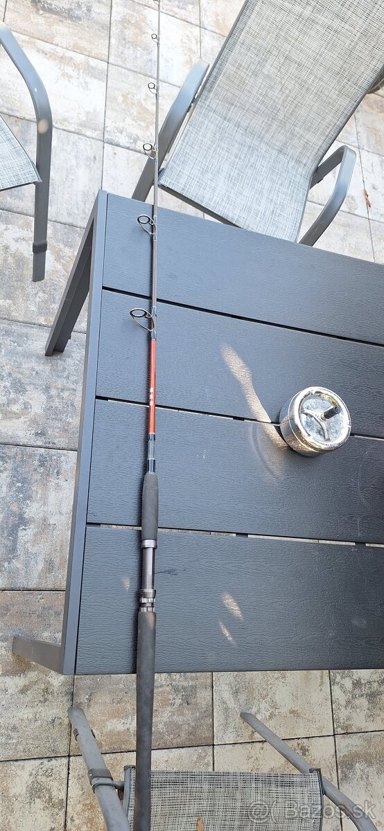 Udica Esox Siluro vertical