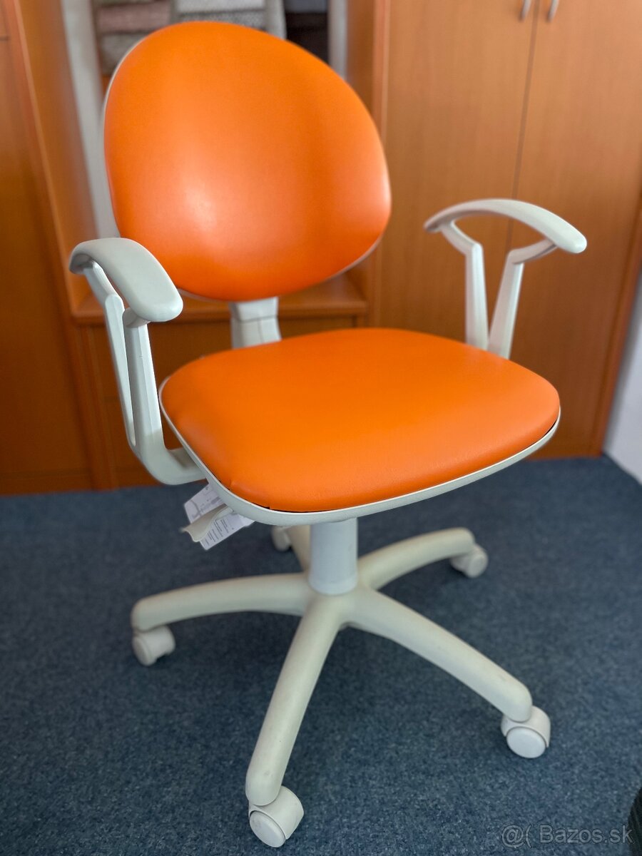 Detská stolička za pc stôl