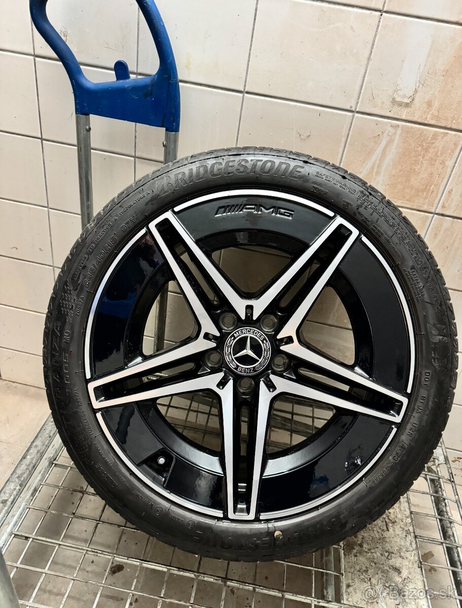 Elektróny AMG R18