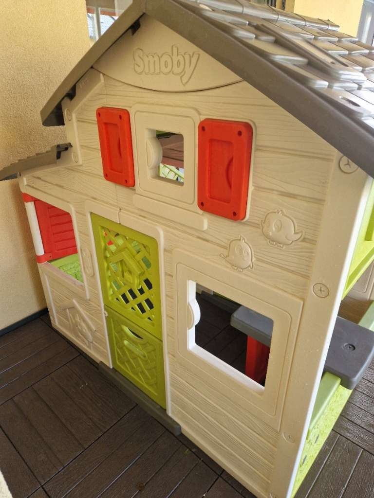 Smoby domček s vonkajšou kuchynkou