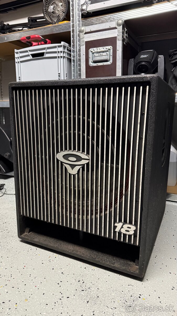 Cerwin Vega CVA-118X