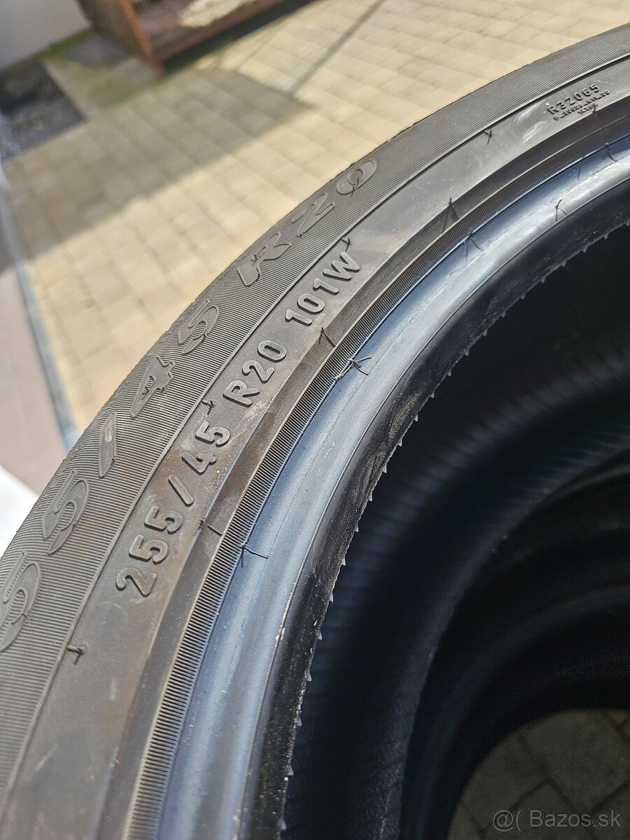 255/45 r 20