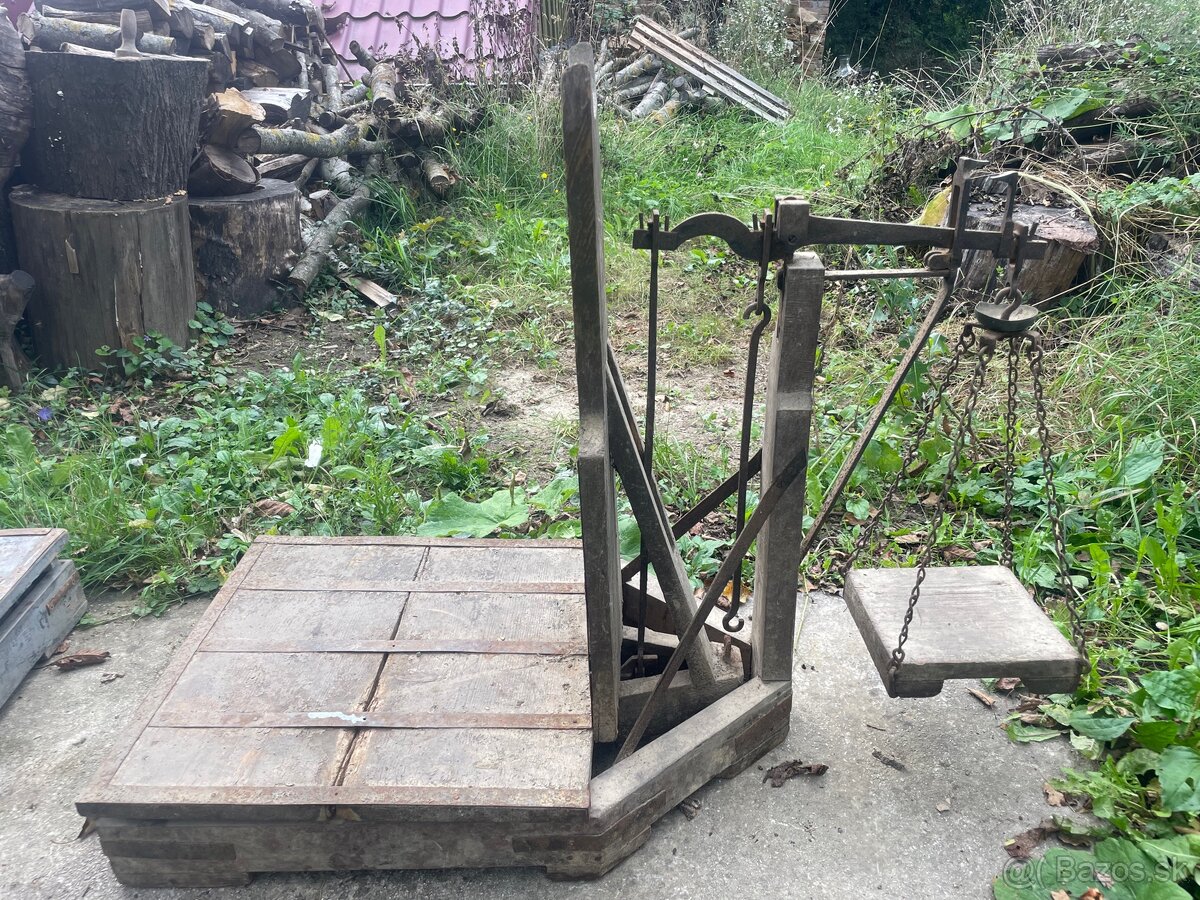 Predám starozitne váhy v zachovalom stave