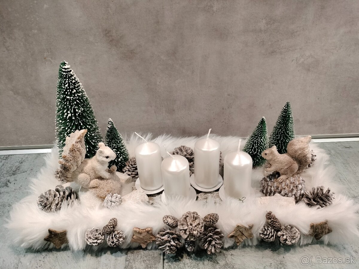 Adventný svietnik veveričky