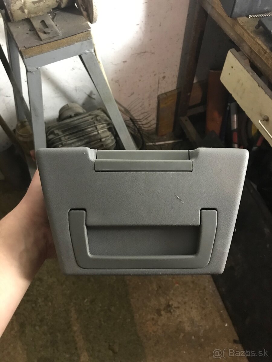 Škoda Felicia GLXI Skrinka Pod Rádio