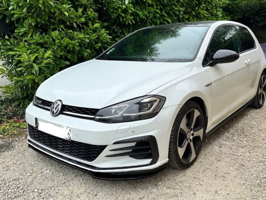 LIPKO SPOJLER PREDNEHO NARAZNÍKU NA NARAZNIK čierne