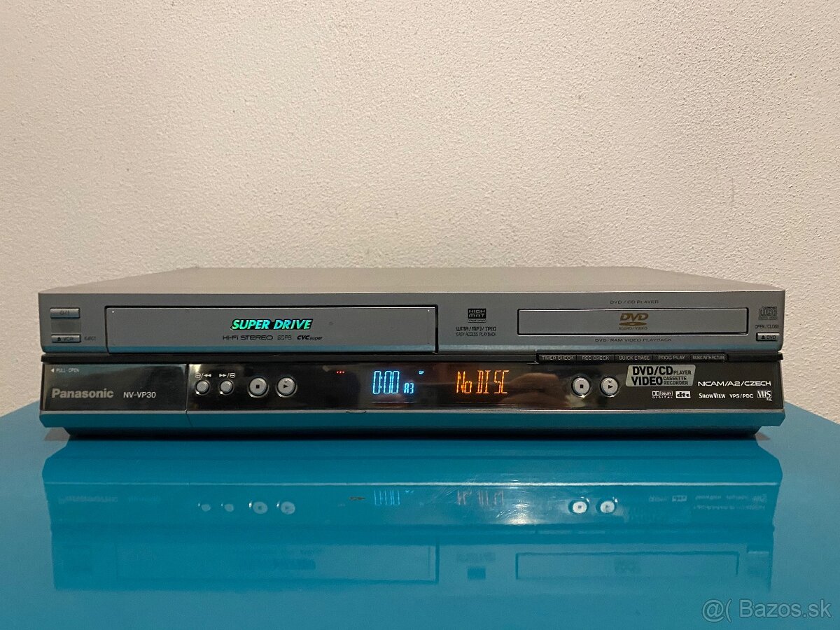 Predám videorekordér Panasonic NV-VP30