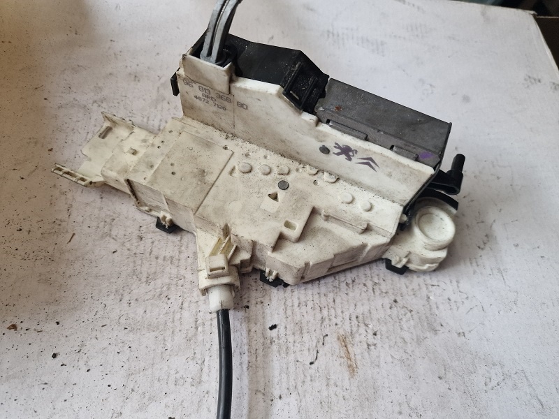 Zámok dverí PZ Citroen C4 9681336880